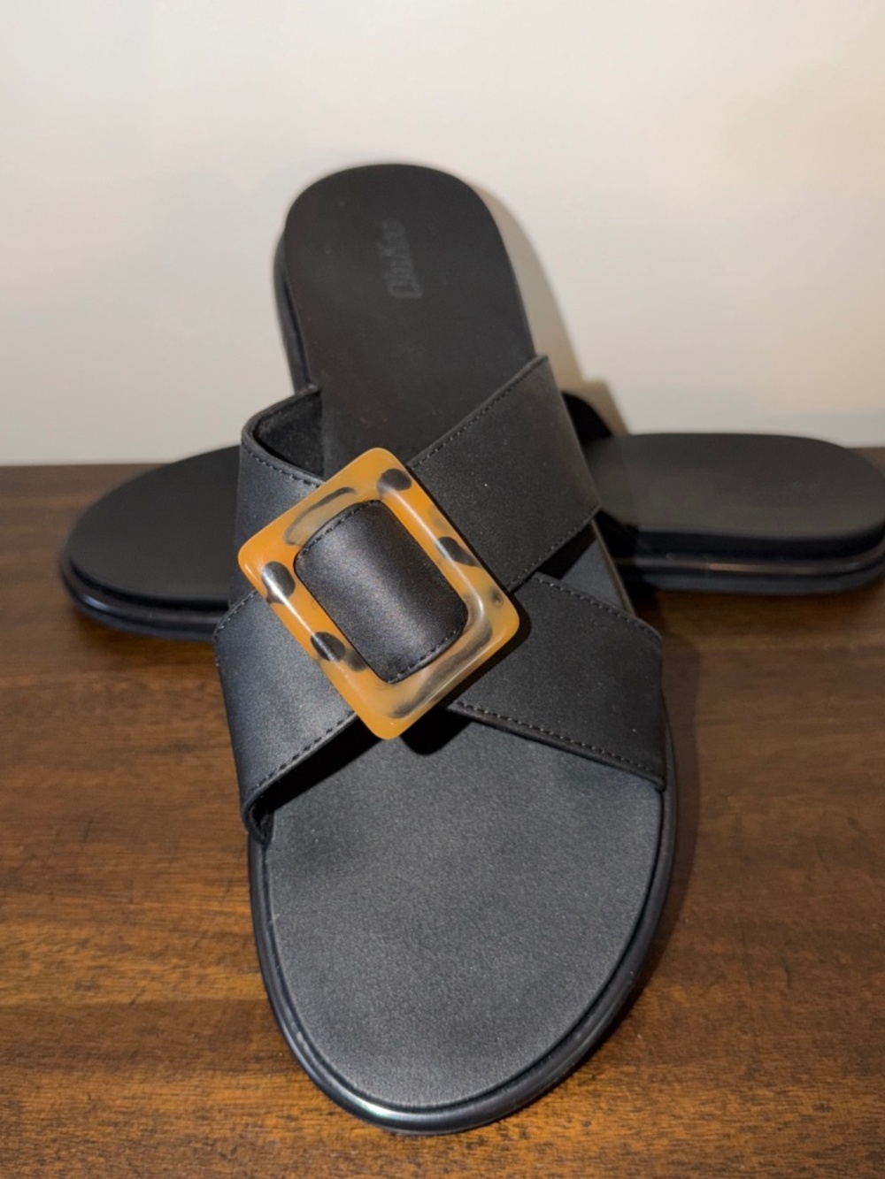 OluKai LA’I Black Slide Sandals with Tortoiseshell Buckle US W11 Beach Summer 🔥